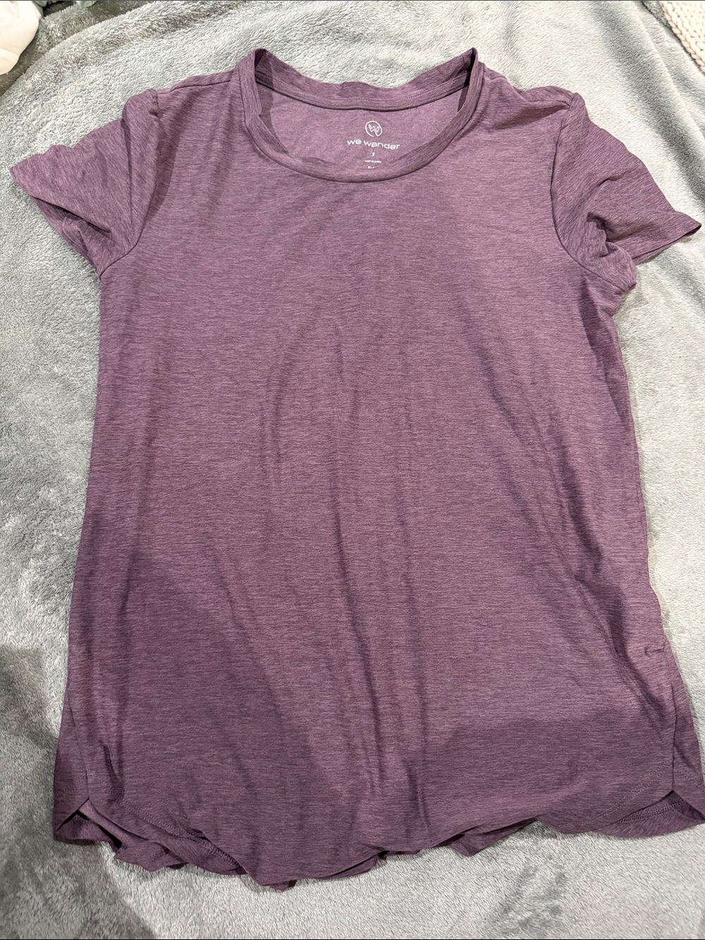 Wander Short Sleeve Crewneck Tee in Plum Heather
